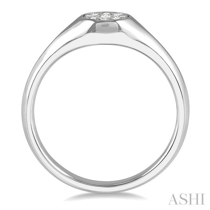 1/4 Ctw Round Shape Lovebright Diamond Ring in 14K White Gold