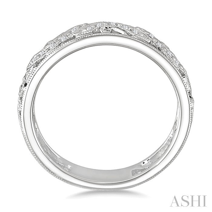 1/6 Ctw Diamond Fashion Ring in 14K White Gold