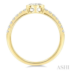 1/2 Ctw East-West Oval Cut and Round Cut Diamond Ring in 14K Yellow Gold