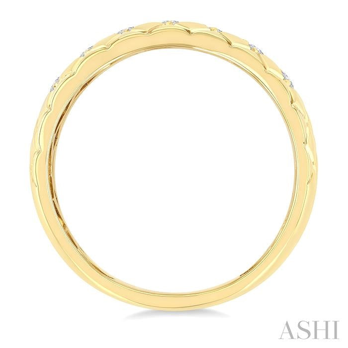 1/6 Ctw Bold Diagonal Crisscross Round Cut Diamond Fashion Band in 10K Yellow Gold
