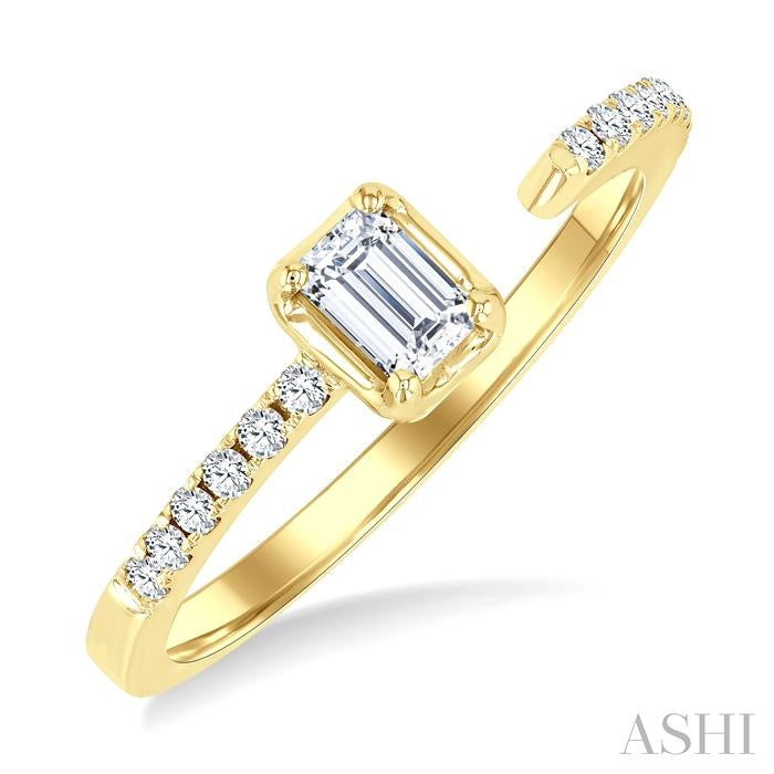 3/8 Ctw Emerald and Round Cut Diamond Fashion Open Ring in 14K Yellow Gold