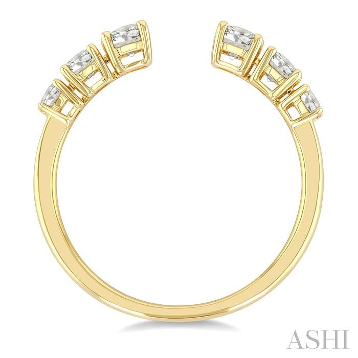 5/8 Ctw Graduated Round Cut Diamond Open Fashion Ring in 14K Yellow Gold