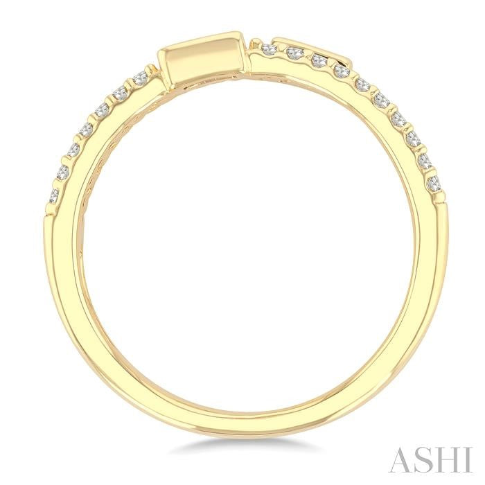1/5 Ctw Triple Row Baguette and Round Cut Diamond Fashion Band in 10K Yellow Gold