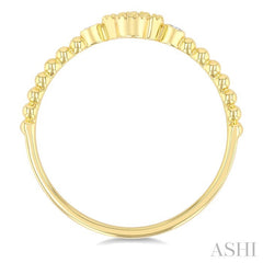 1/8 Ctw Petite Bead Shank Clover Leaf Round Cut Diamond Fashion Ring in 10K Yellow Gold