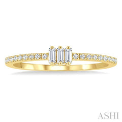 1/5 Ctw Baguette and Round Cut Diamond Petite Fashion Ring in 10K Yellow Gold