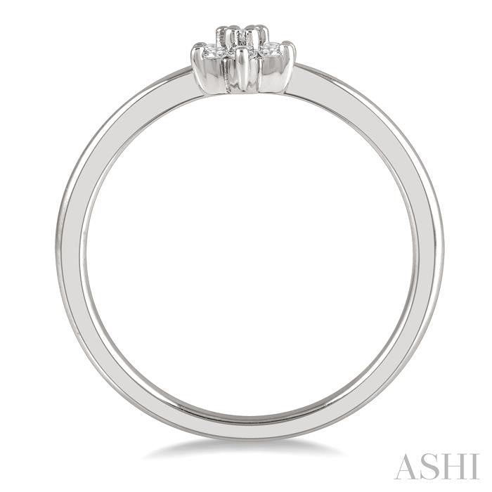 1/8 Ctw Floral Motif Round Cut Diamond Petite Fashion Ring in 10K White Gold