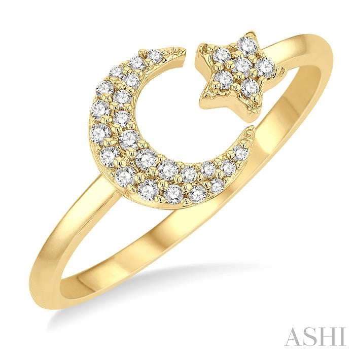 1/6 Ctw Crescent Moon and Star Round Cut Petite Diamond Fashion Ring in 10K Yellow Gold