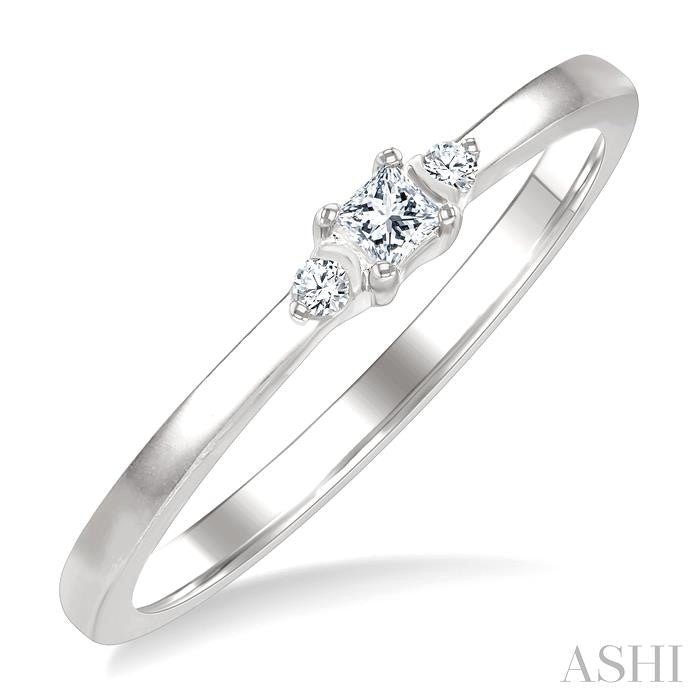 1/10 Ctw Three Stone Princess and Round Cut Diamond Petite Fashion Ring in 10K White Gold