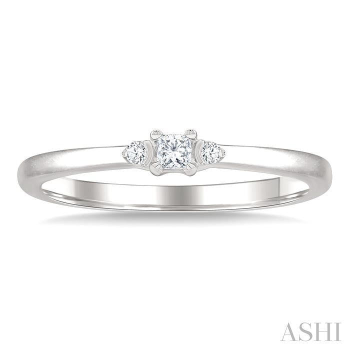 1/10 Ctw Three Stone Princess and Round Cut Diamond Petite Fashion Ring in 10K White Gold