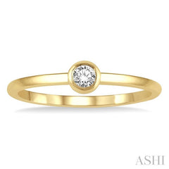 1/10 Ctw Bezel Set Round Cut Diamond Petite Fashion Ring in 14K Yellow Gold