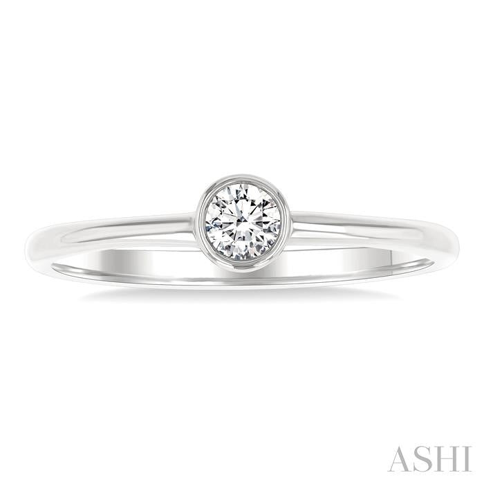 1/6 Ctw Petite Bezel Set Round Cut Diamond Fashion Ring in 10K White Gold