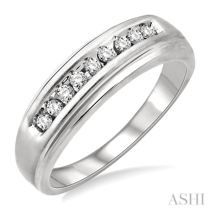 1/6 Ctw Round Diamond Women's Ring in 10K White Gold