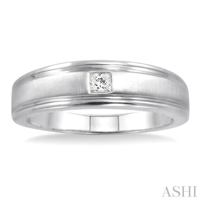 1/20 Ctw Princess Cut Diamond Women's Ring in 14K White Gold