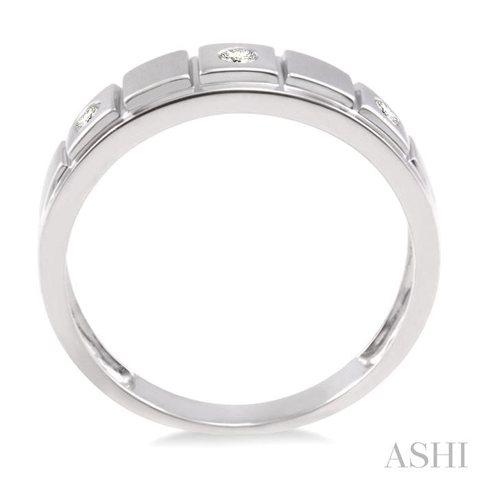 1/8 Ctw Round Cut Diamond Men's Ring in 14K White Gold