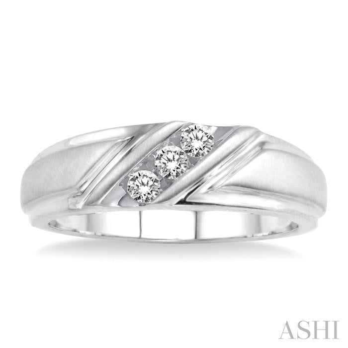 1/8 Ctw Round Cut Diamond Women's Ring in 14K White Gold