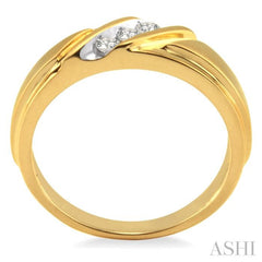 1/8 Ctw Round Cut Diamond Men's Band in 10K Yellow Gold