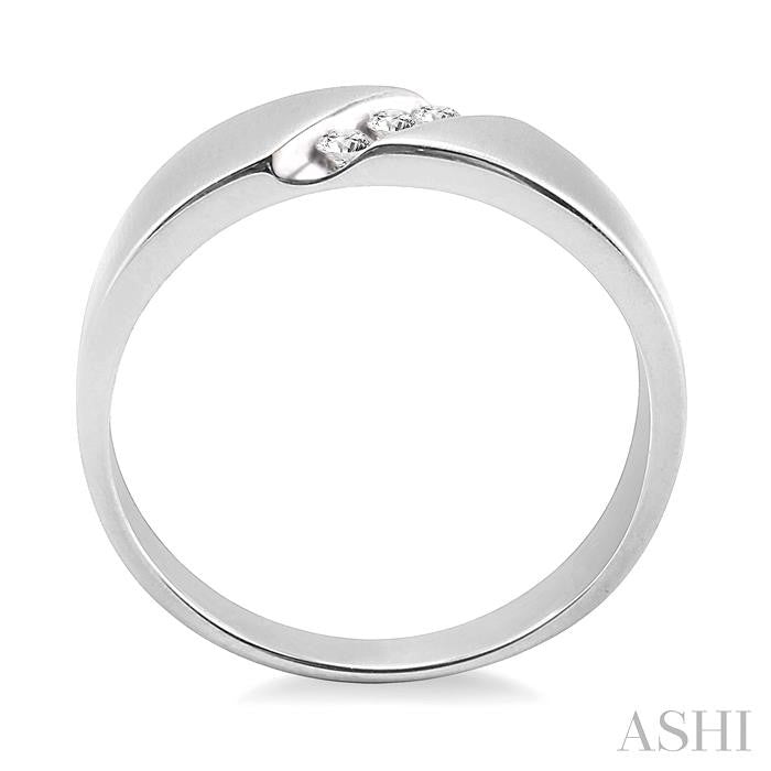 1/8 Ctw Round Cut Diamond Women's Ring in 14K White Gold