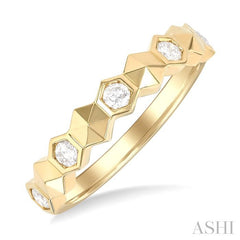1/4 Ctw Hexagon Shape Link Round Cut Diamond Fashion Ring in 14K Yellow Gold