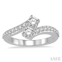 3/4 Ctw Cross Over Shank Round Cut Diamond 2Stone Ring in 14K White Gold