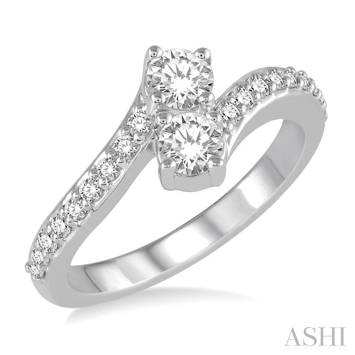1/2 Ctw Cross Over Shank Round Cut Diamond 2Stone Ring in 14K White Gold