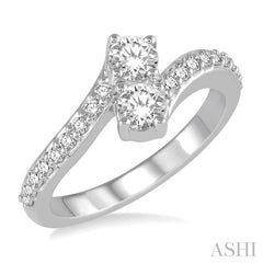1/2 Ctw Cross Over Shank Round Cut Diamond 2Stone Ring in 14K White Gold