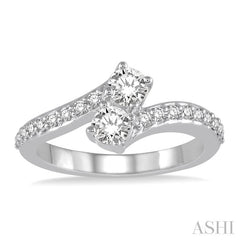1/2 Ctw Cross Over Shank Round Cut Diamond 2Stone Ring in 14K White Gold