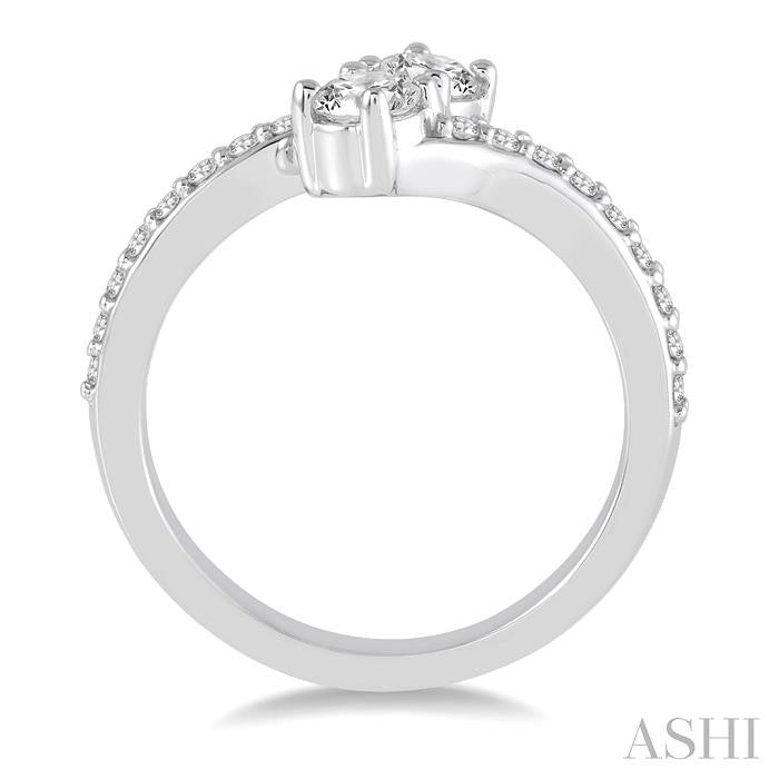 1/2 Ctw Cross Over Shank Round Cut Diamond 2Stone Ring in 14K White Gold