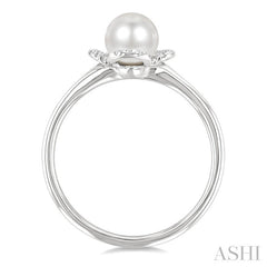 6 MM Cultured Pearl and 1/10 Ctw Round Cut Diamond Clover Petite Fashion Ring in 10K White Gold
