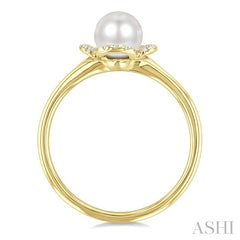 6 MM Cultured Pearl and 1/10 Ctw Round Cut Diamond Clover Petite Fashion Ring in 10K Yellow Gold
