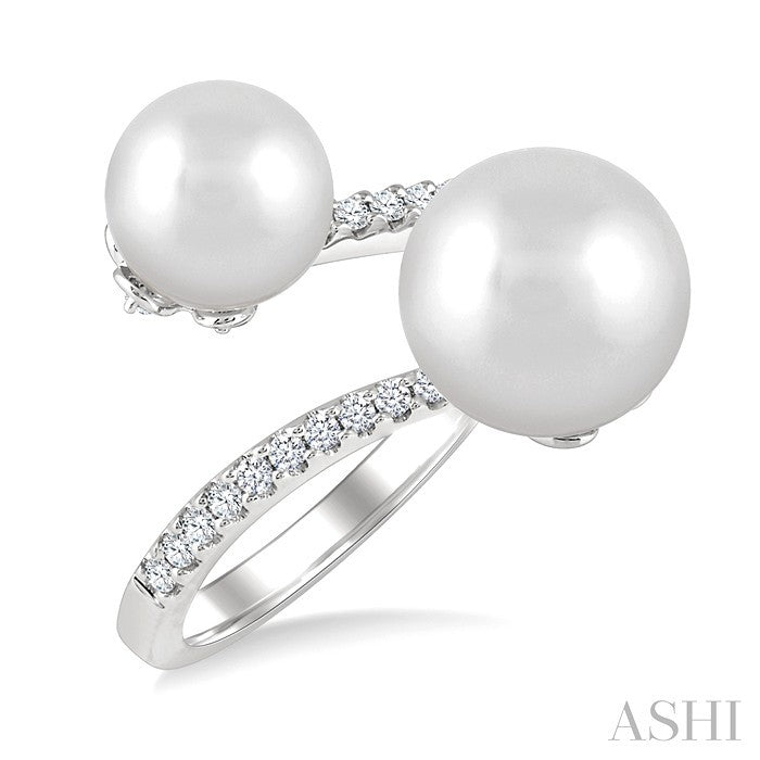 8 MM and 10 MM Cultured Pearl and 1/4 Ctw Open Bypass Round Cut Diamond Fashion Ring in 14K White Gold