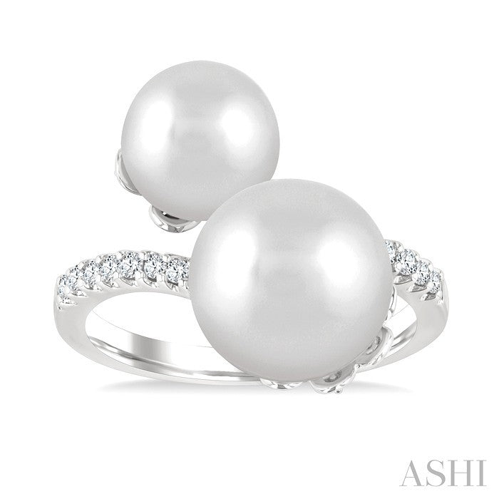 8 MM and 10 MM Cultured Pearl and 1/4 Ctw Open Bypass Round Cut Diamond Fashion Ring in 14K White Gold