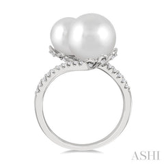 8 MM and 10 MM Cultured Pearl and 1/4 Ctw Open Bypass Round Cut Diamond Fashion Ring in 14K White Gold