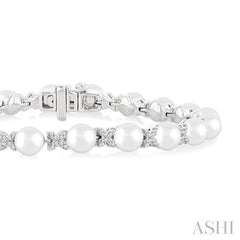 5 MM Cultured Pearl and 1/2 Ctw Round Cut Diamond Floral Fashion Bracelet in 14K White Gold