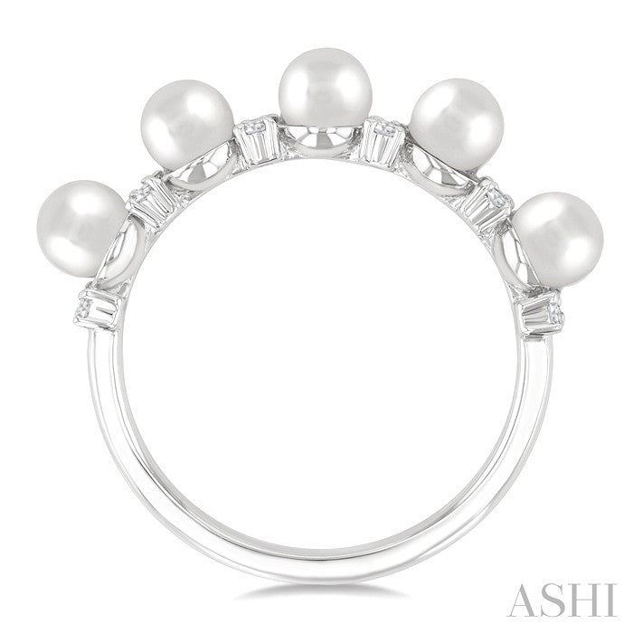 4 MM Round Shape Cultured Pearl and 1/6 Ctw Round Cut Diamond Semi-Precious Fashion Ring in 10K White Gold