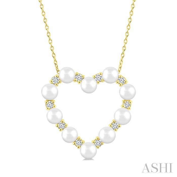 4 MM Round Shape Cultured Pearl and 1/3 Ctw Round Cut Diamond Heart Shape Pendant With Chain in 14K Yellow Gold