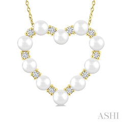 4 MM Round Shape Cultured Pearl and 1/3 Ctw Round Cut Diamond Heart Shape Pendant With Chain in 14K Yellow Gold
