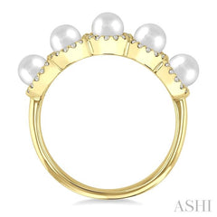 4 MM Round Shape Cultured Pearl and 1/5 Ctw Round Cut Diamond Halo Ring in 14K Yellow Gold