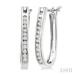 1/4 Ctw Round Cut Diamond Hoop Earrings in 10K White Gold