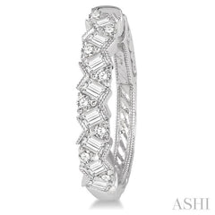 1 Ctw Zigzag Baguette and Round Cut Diamond Hoop Earring in 14K White Gold