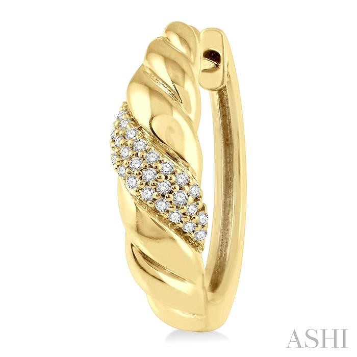 1/6 Ctw Wave Round Cut Diamond Fashion Hoop Earring in 10K Yellow Gold