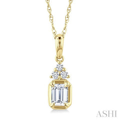 1/4 Ctw Emerald and Round Cut Diamond Fashion Pendant With Chain in 14K Yellow Gold