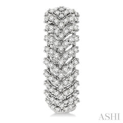 3/4 Ctw Chevron Trail Round Cut Diamond Hoop Earring in 14K White Gold