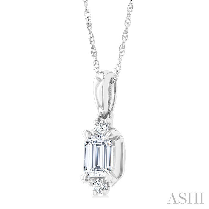1/5 Ctw Emerald and Round Cut Diamond Fashion Pendant With Chain in 14K White Gold
