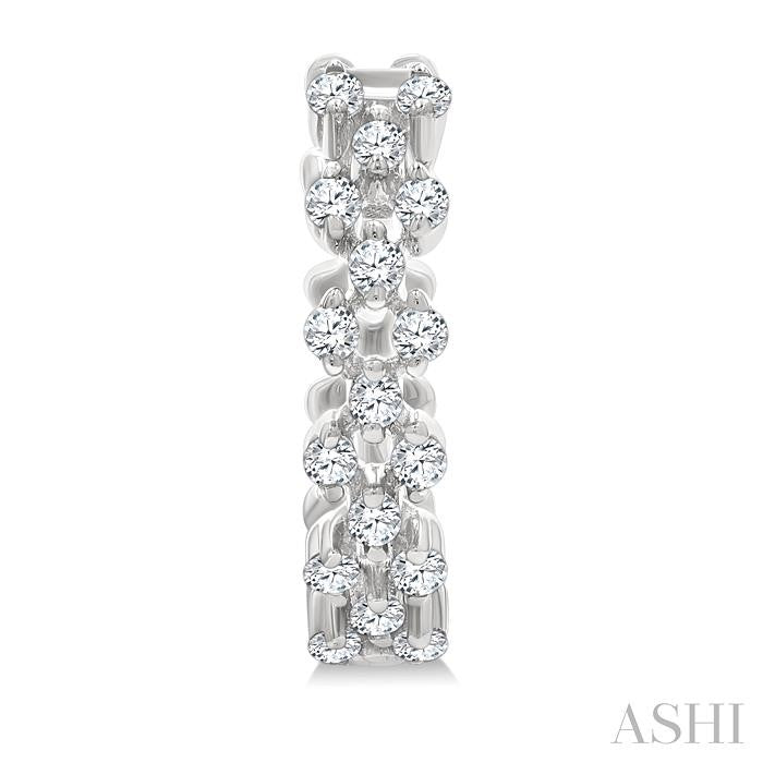 1/4 Ctw Lattice Round Cut Diamond Fashion Hoop Earring in 10K White Gold