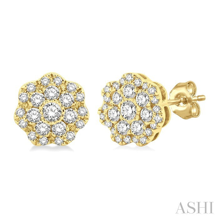 1/4 Ctw Flower Pattern Round Cut Diamond Fashion Stud Earrings in 14K Yellow Gold