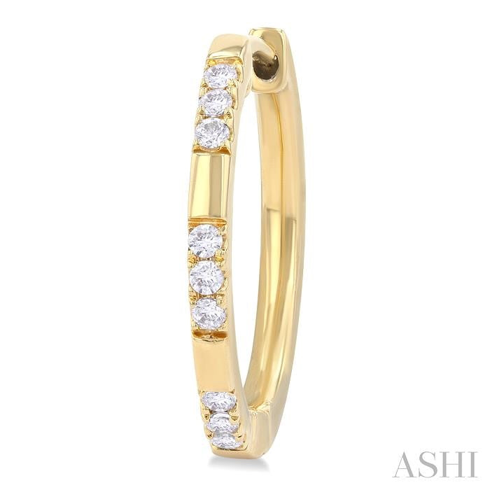 1/4 Ctw Sectioned Round Cut Diamond Fashion Hoop Earring in 14K Yellow Gold