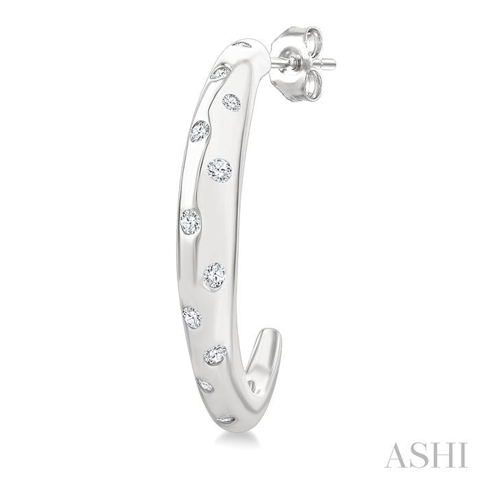 1/5 Ctw Round Cut Diamond Mosaic Half Hoop Earrings in 10K White Gold