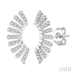 1/3 Ctw Bar-Shaped Accent Arc Round Cut Diamond Fashion Ear Climber in 14K White Gold