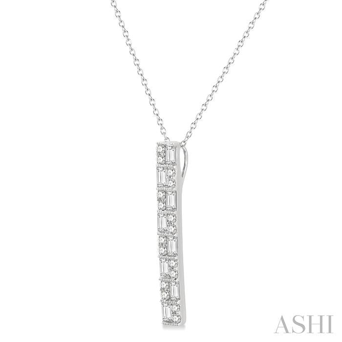 1/2 Ctw Basket Weave Baguette and Round Cut Diamond Pendant With Chain in 14K White Gold