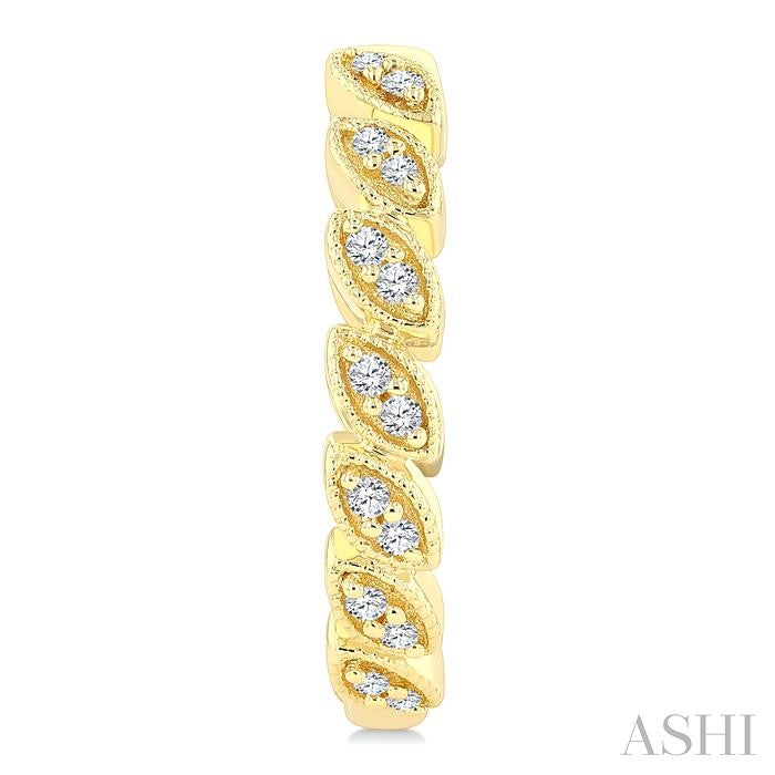 1/8 Ctw Leaf Link Round Cut Diamond Fashion Hoop Earring in 10K Yellow Gold